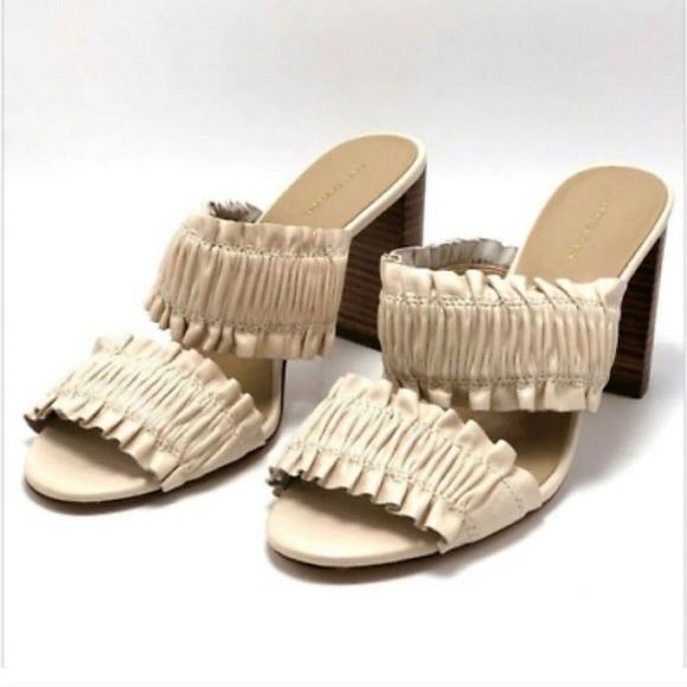 2/$30 ANN TAYLOR "Hartley" Leather Ruffle Block Heel Sandals Silky Cream Size 6